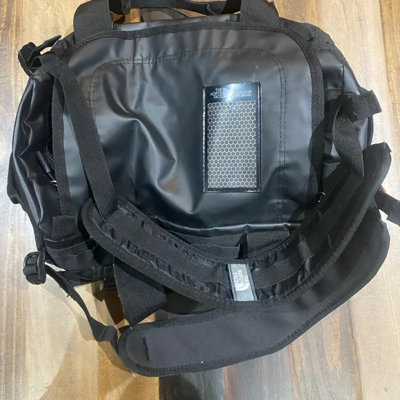 The north face duffle bag pack XS I believe - Picture 2 of 4